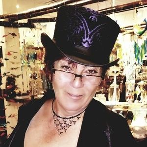 Meet your Posher, Vickie